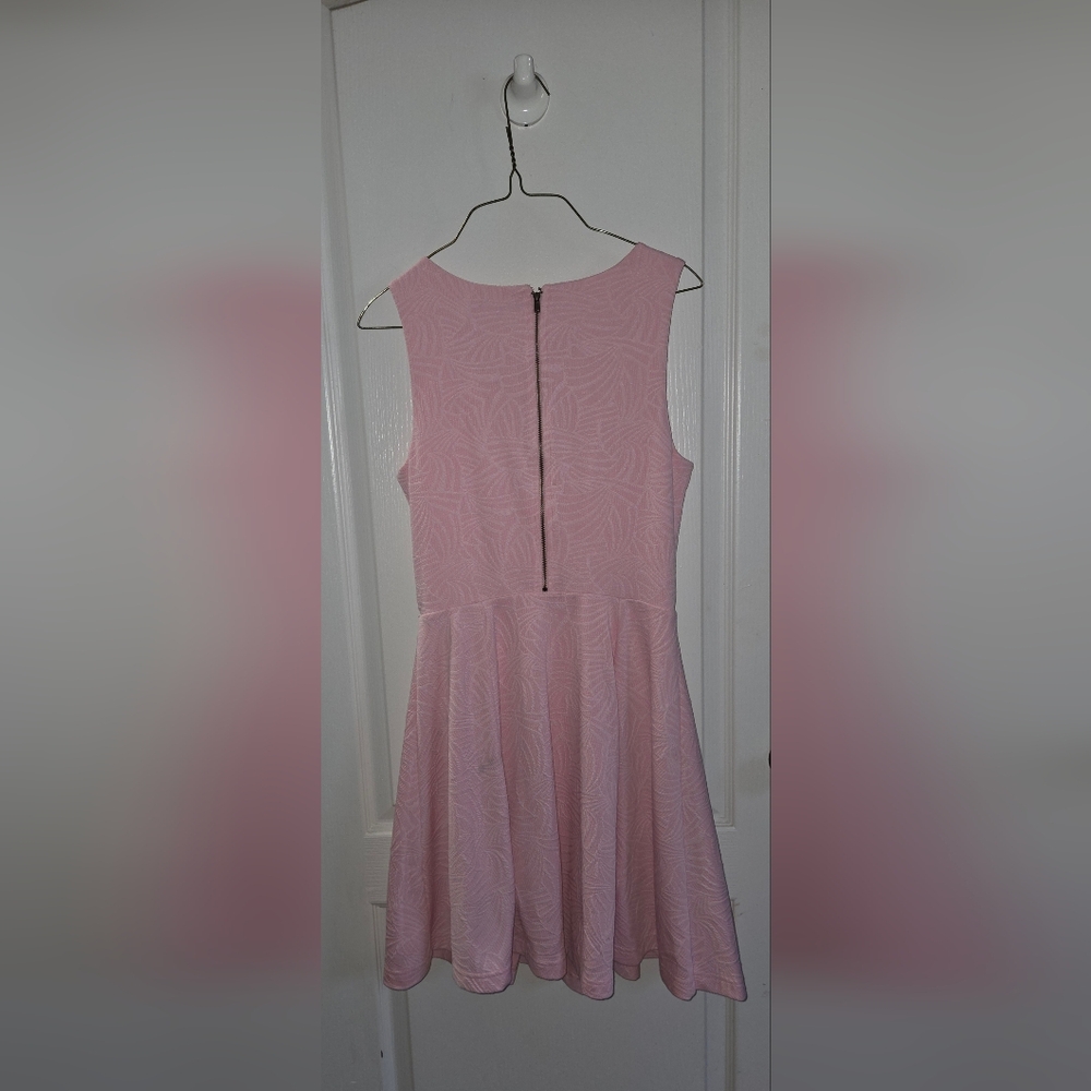 Pink Sleeveless Dress with Textured Pattern